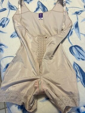 Nude High-Compression Shaping Bodysuit with Front Hook & Zipper